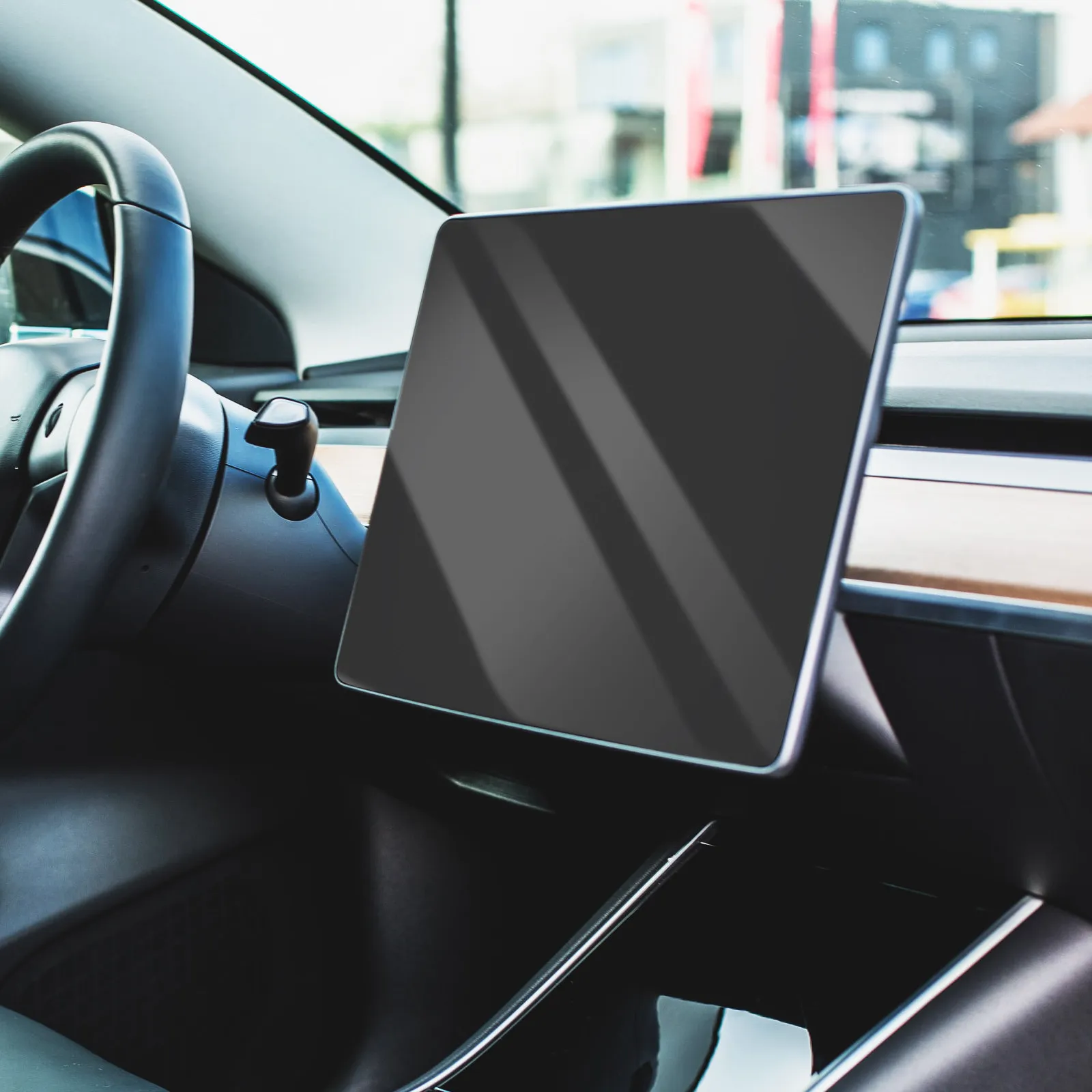 

1 комплект защитной пленки для навигаторов: прочное закаленное стекло высокой четкости, легко устанавливается, для навигационных пленок Y-типа