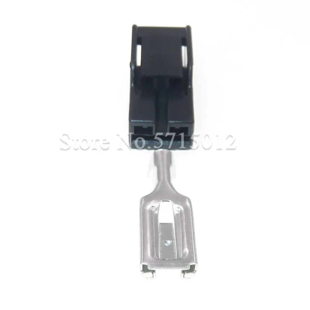 1 Hole 6.3mm Series Car Plug For Car Wiring Harness Socket 172320-2 Automotive Conenctor
