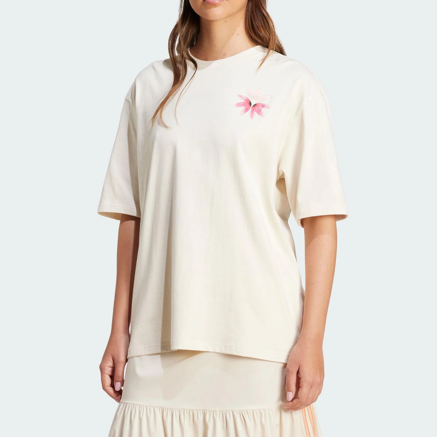 

adidas Originals Women's Classic Lightweight T-shirt KC0678