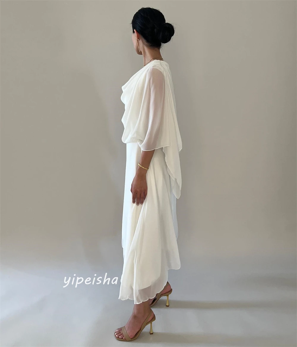 Jiayigong-Joelho Comprimento Satin Vestido, Draped Plissado, Celebridade A-Line, O-Neck, Bespoke Ocasião