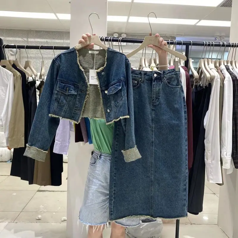Nuovo abito in denim retrò moda autunnale 2025 versione coreana straniera giacca corta sottile versione europea set da due pezzi