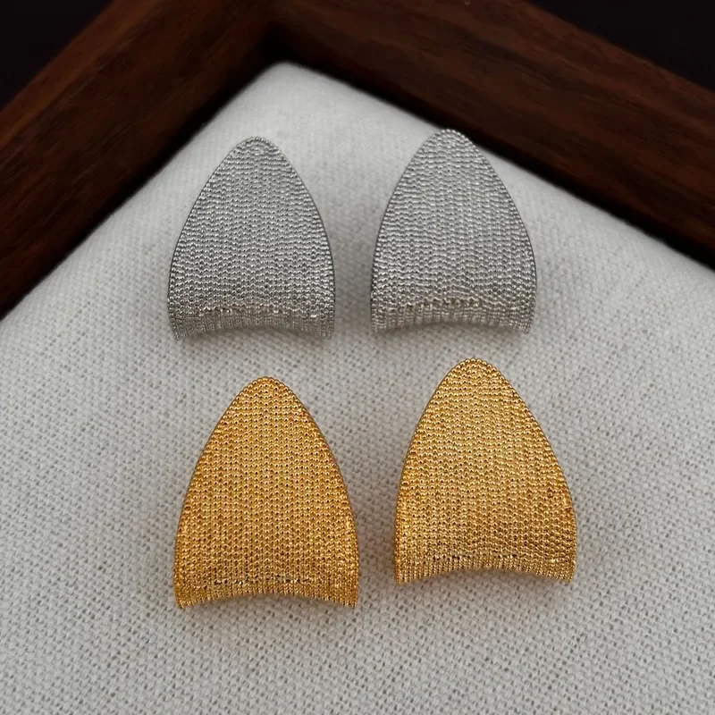 European and American heavy industry mesh triangular stud earrings gold and silver two-color texture woven fan earrings niche