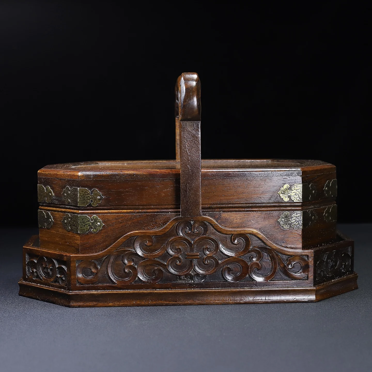 14 Collections Old Rosewood Ruyi Flower Texture Octagonal portable food box Lifting beam lunch box Amass wealth Ornaments