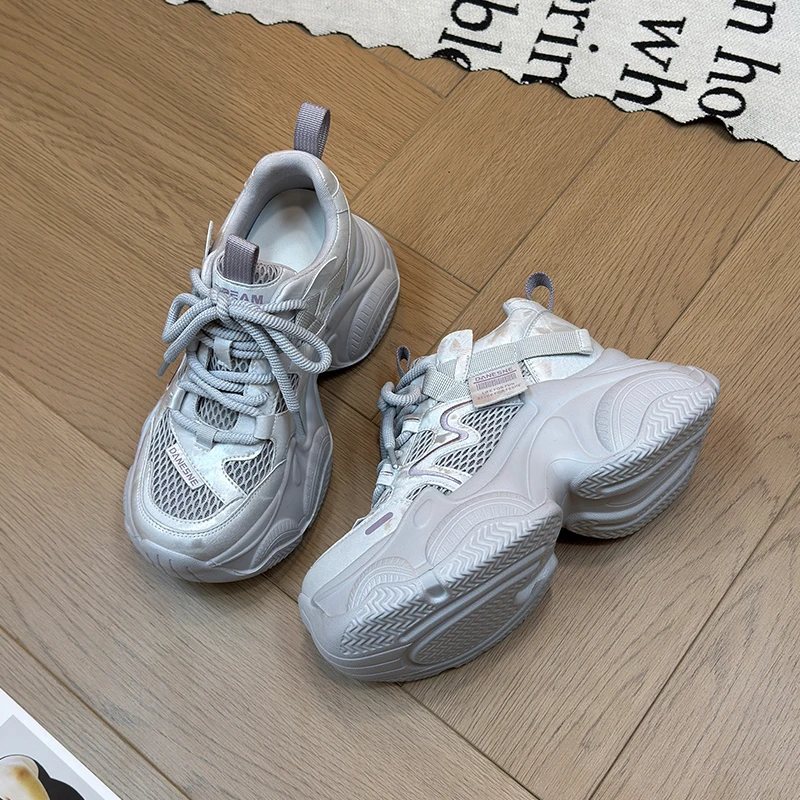 chaussures-de-sport-decontractees-pour-femmes-style-'dad-shoes'-a-semelle-epaisse-en-maille-respirante-version-amelioree-nouveau-style-d'ete-tendance-rehaussantes