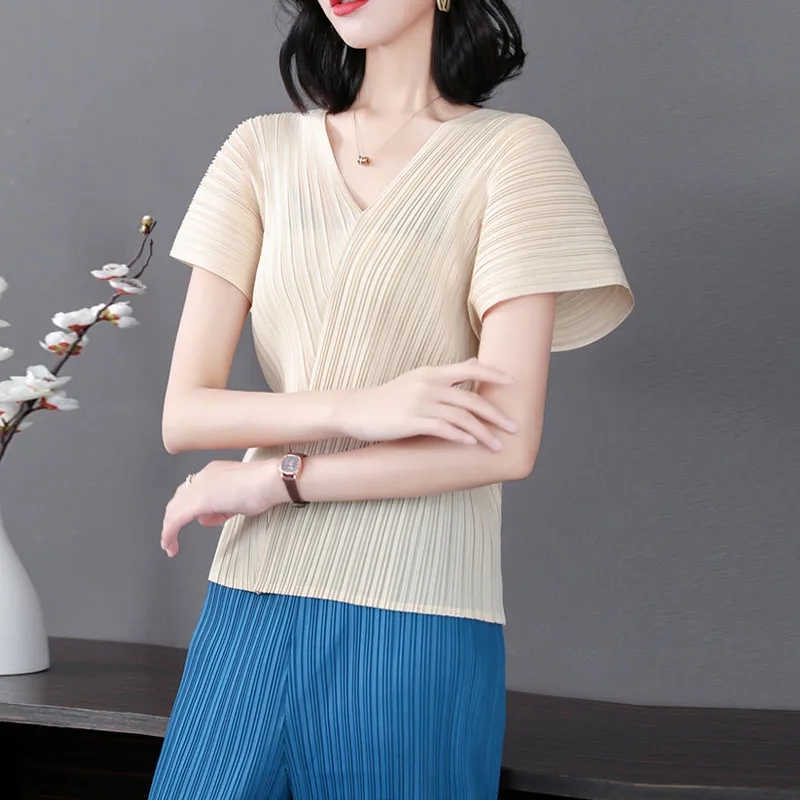 

Ele European Sle Pleated T-irt Women's Loose V-ne Pure Color Design Summer Faionable Small irt Ladylike Commute
