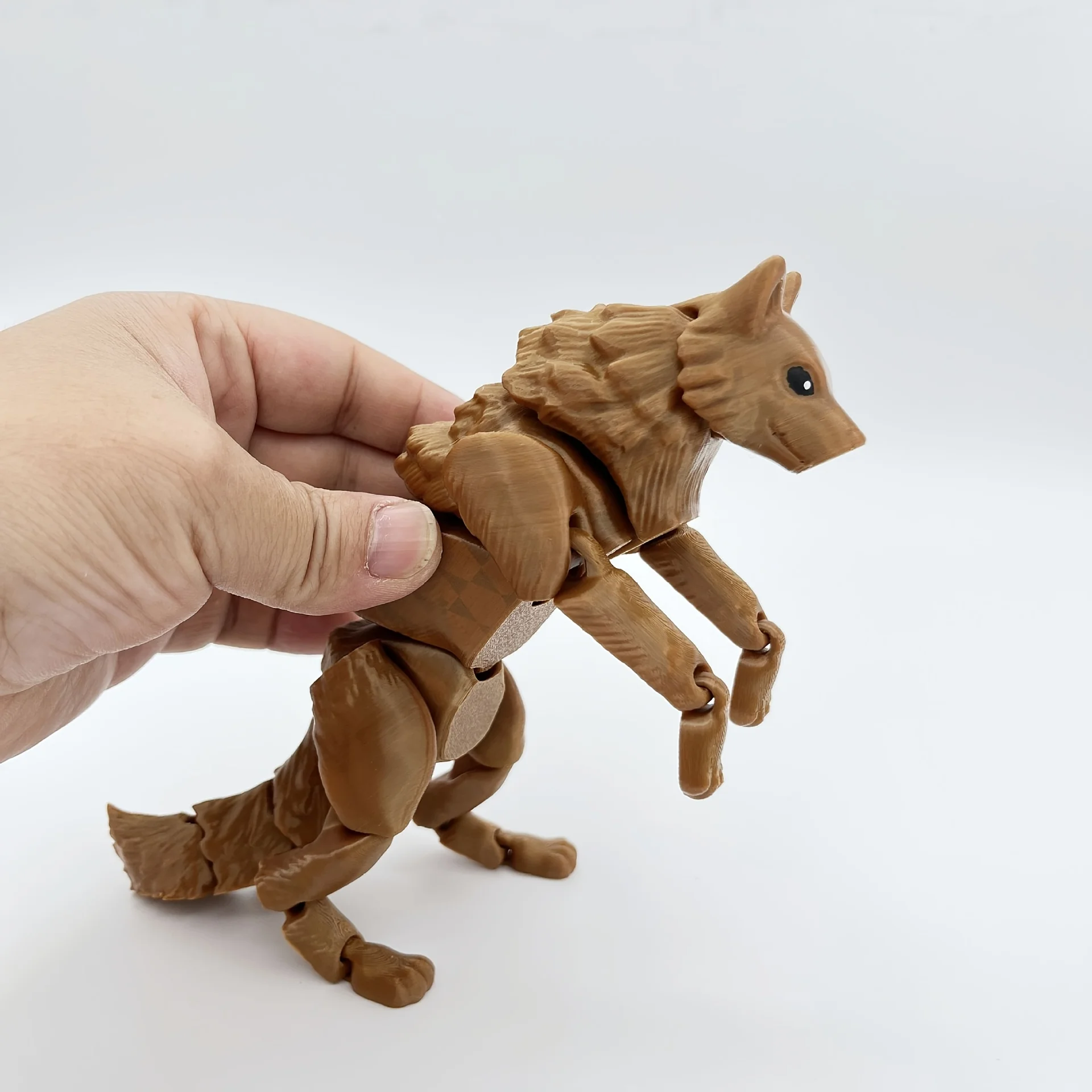 A 3D Printed Movable Wolf Statue, Realistic Werewolf Ornament, Halloween and Christmas Home Decoration, Creative Collectible Gift, Suitable for Halloween, Thanksgiving, Christmas Decoration, and Collectible Figures