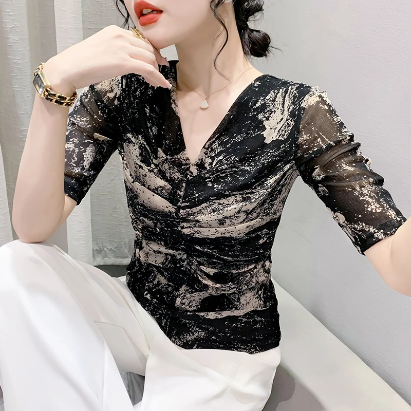 MadBlack-Women's European T-Shirt, Sexy V Neck Printed Folds, Vintage Short Sleeve Slim M-3XL Knit Tee, 2026 Summer New T62109CC