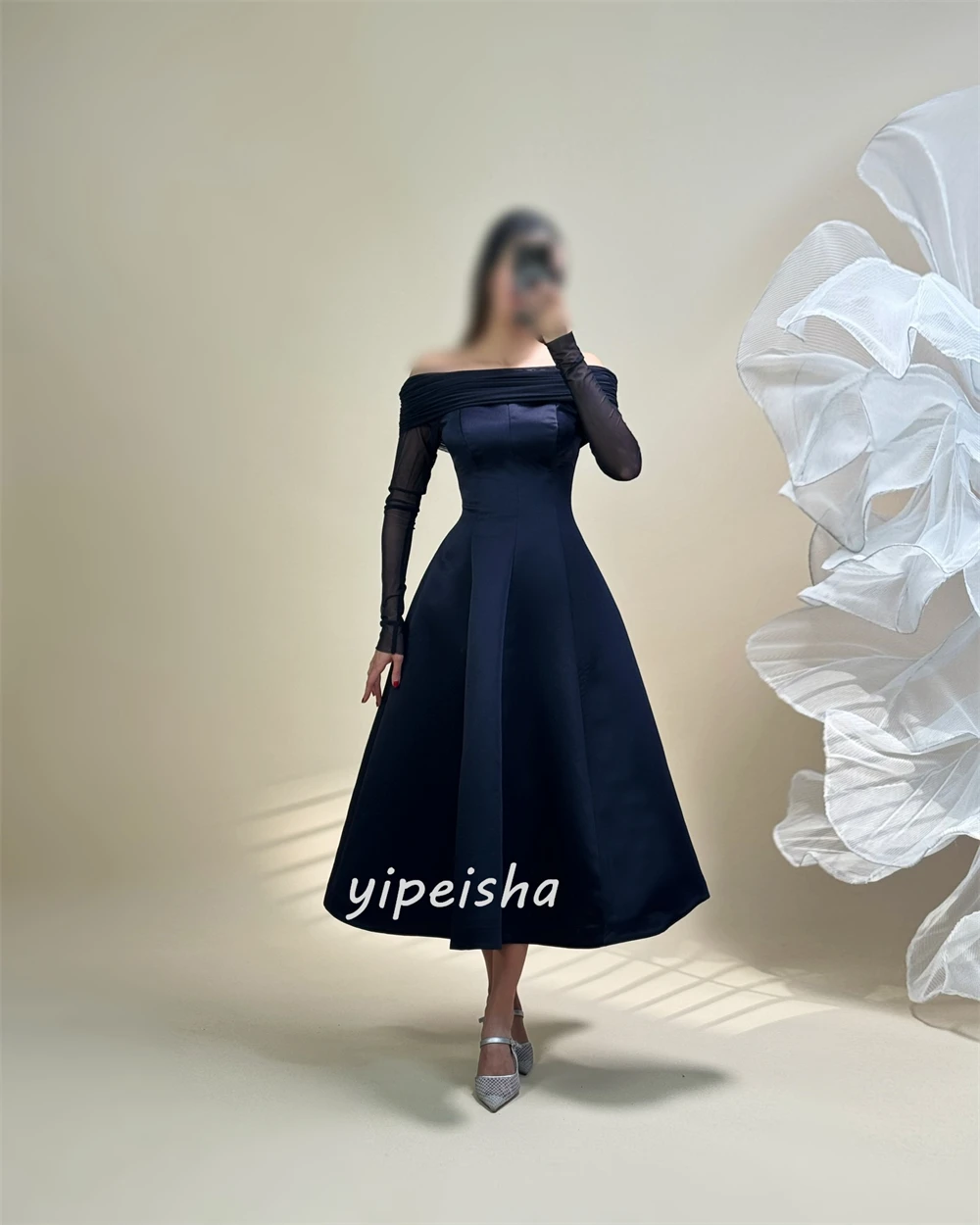 Vestidos hasta el tobillo con hombros descubiertos y pliegues fruncidos elegantes de estilo moderno personalizados vestidos para ocasiones a medida de alta calidad