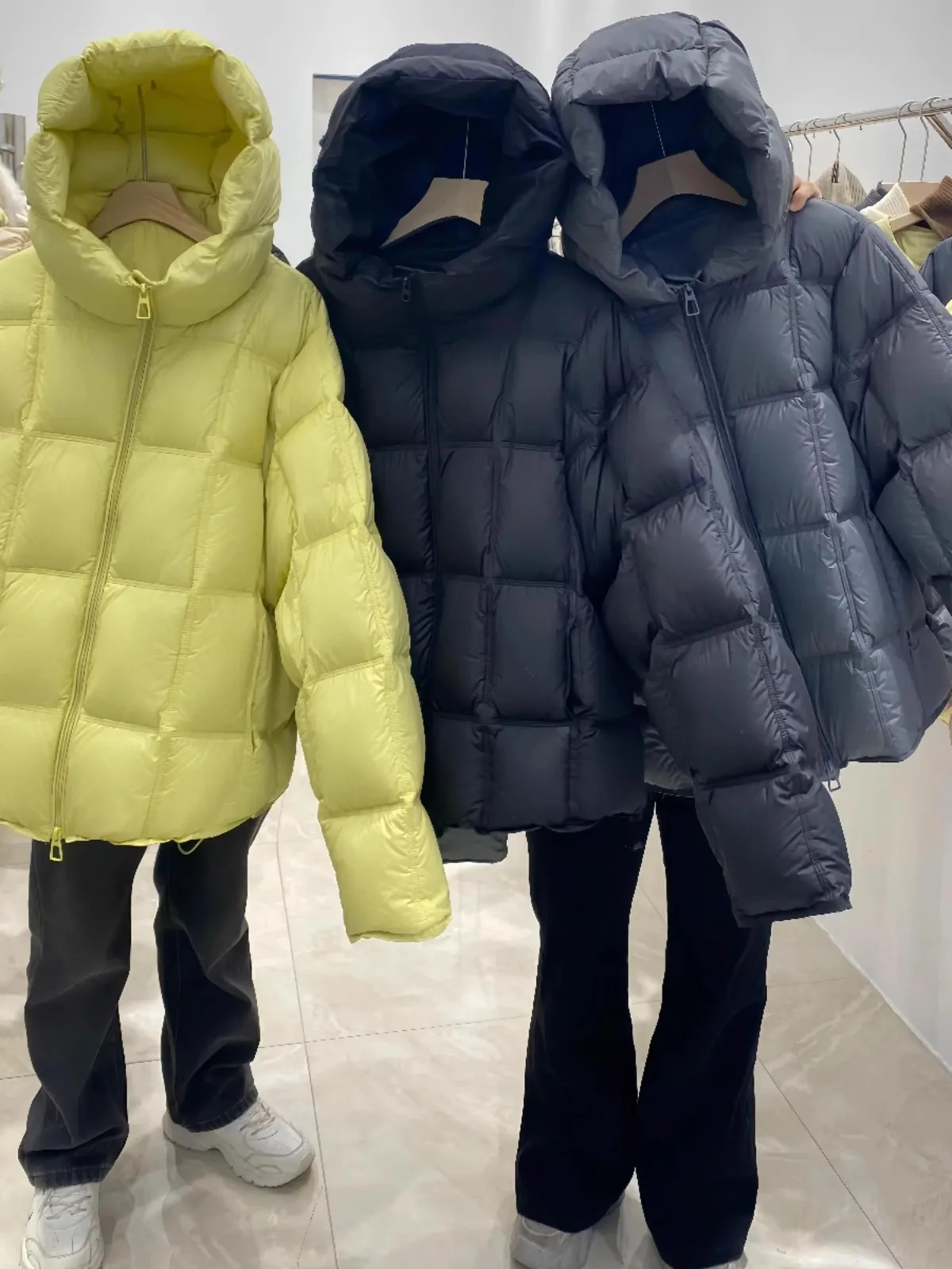 

Women's Down Padded Jacket Winter Solid Hooded Long-Sleeved Fluffy Coat Preppy Minimalist Thick Warm Loose Casual Commuting Coat