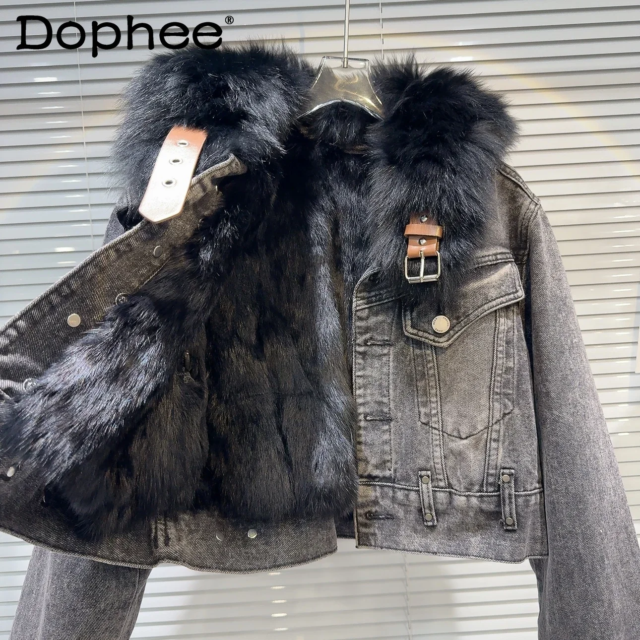 2024 Winter New Faux Fox Fur Collar Belt Buckle Rabbit Fur Inner Denim Jacket Street Fashion Long Sleeve Short Coat Women