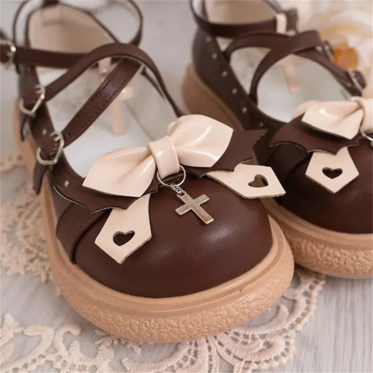 Japanese Style Shoes Jk Lolita Cosplay Victoria Sweet Girl Kawaii Round Head Bow Metal Cross Hollow Love Buckle Low Heeled Shoes