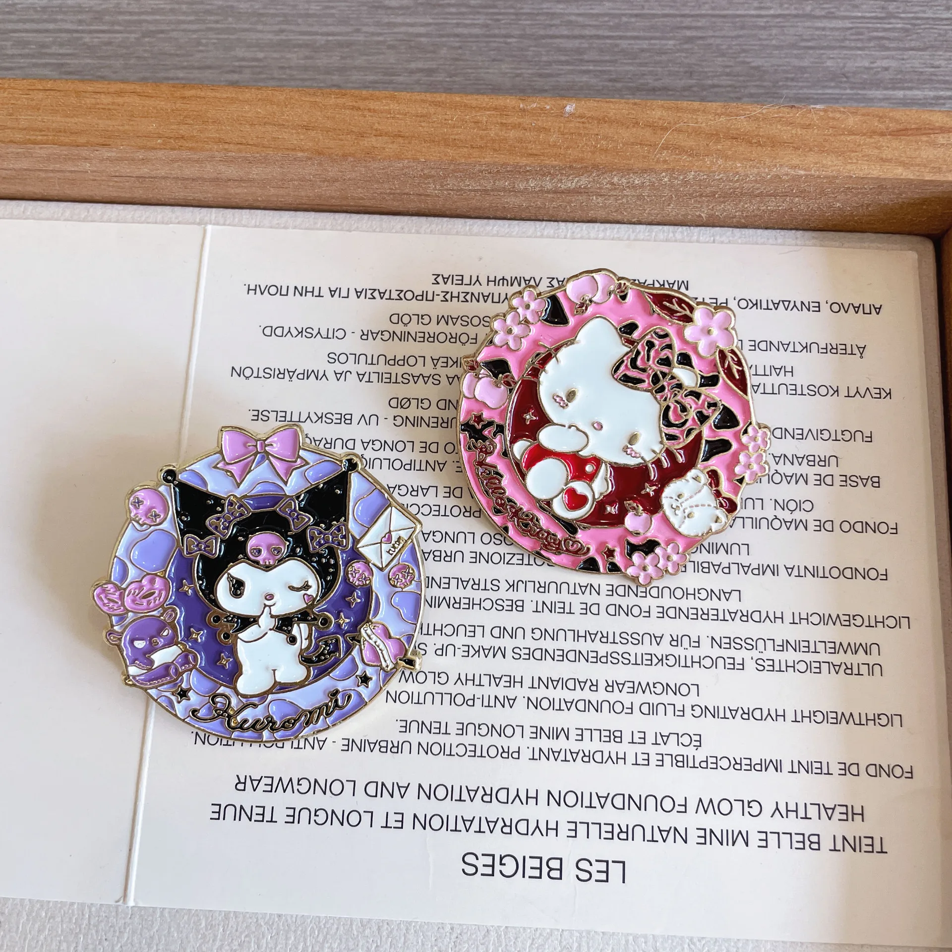 Sanrio Pins Hello Kitty Kuromi Badges Brooch Cinnamoroll Cartoon Metal Lapel Pins for Student Backpack Jewelry Accessories Gift