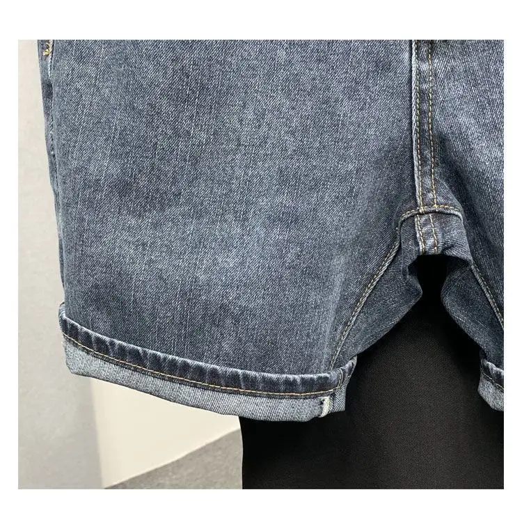 여름 패션 럭셔리 의류 디자이너 남자의 새로운 캐주얼 블루 데님 여름 스트레이트 레그 세련된 남자 친구 반바지 클래식 청바지