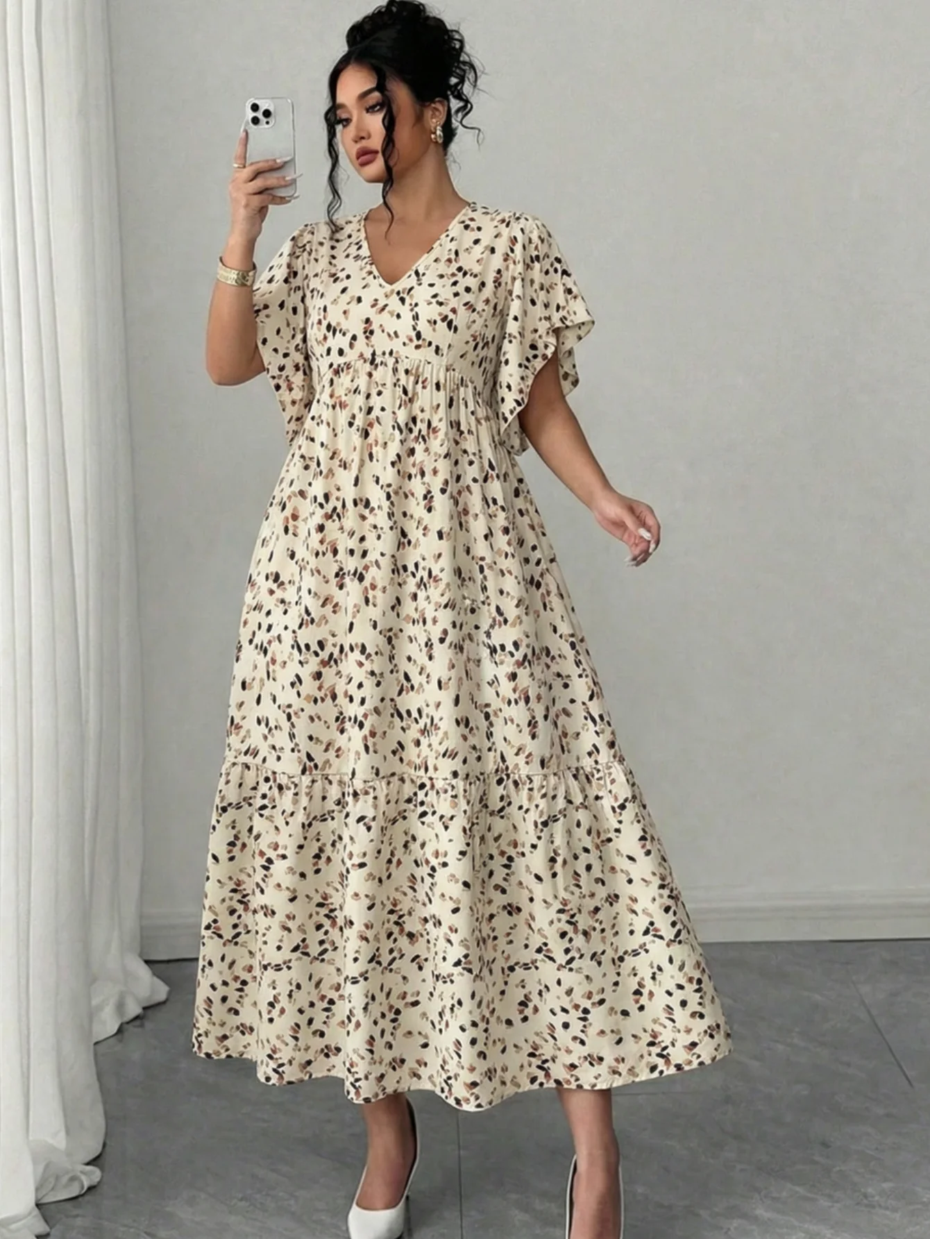 

Женское свободное платье больших размеров с v-образным вырезом и короткими рукавами в повседневном стиле для поездок на работу