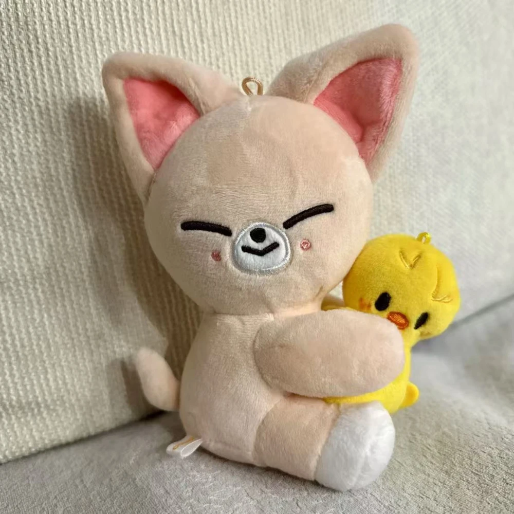 

Stray Kids Plush SKZOO Toy Magnetic Doll Hug Small Doll Plush FM Week Cloak Doll Magic School Kid Fans Birthday Chrismas Gift