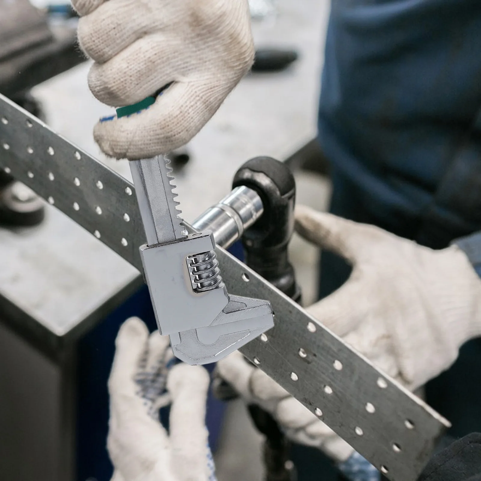 

F-Shaped Right Angle Adjustable Wrench Large Jaw Opening Heavy Duty Pipe Spanner Tool Plumbing Automotive Repair Tight Spaces