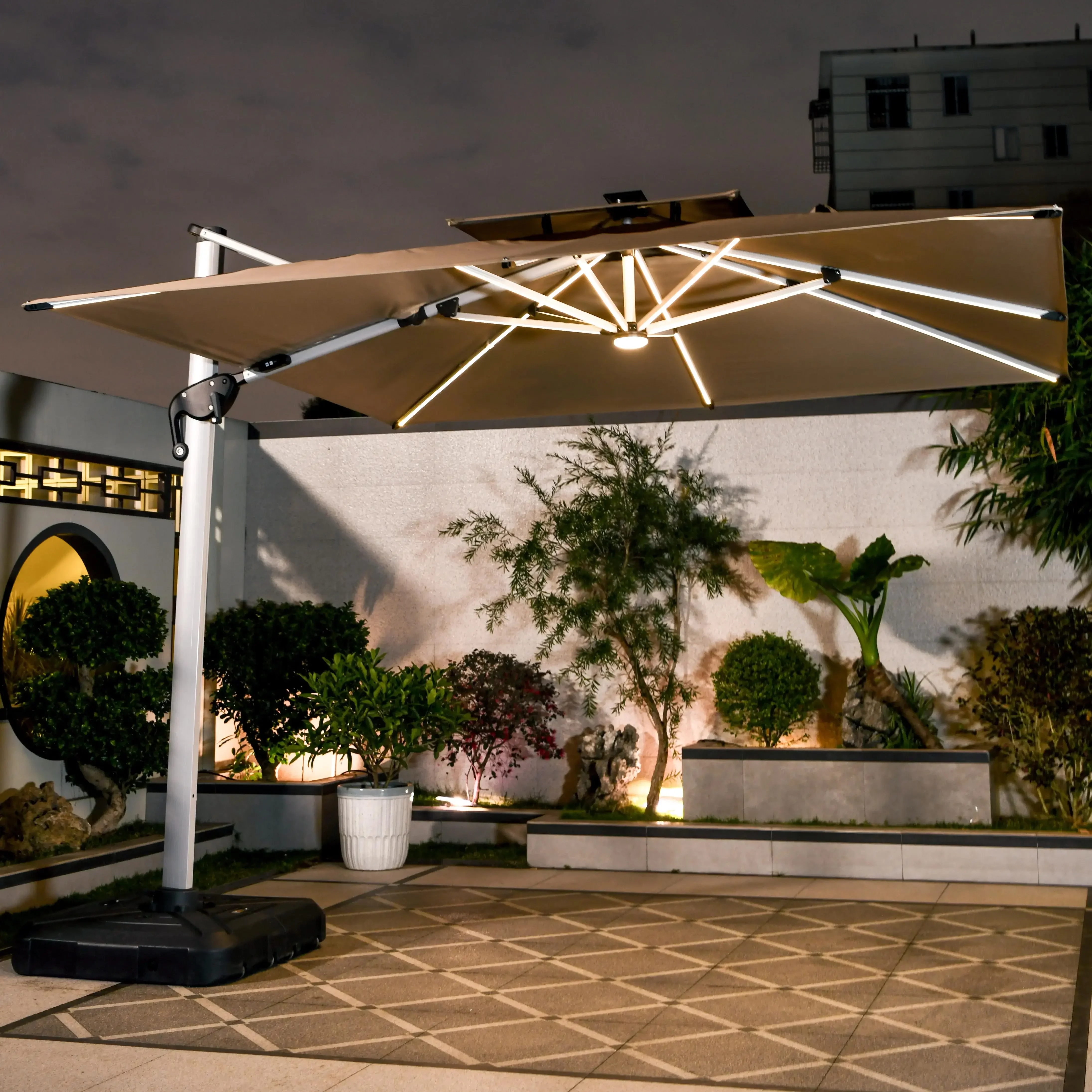 مظلة كبيرة قابلة للطي ومقاومة - مراجعة Outdoor Furniture Brand وسعره