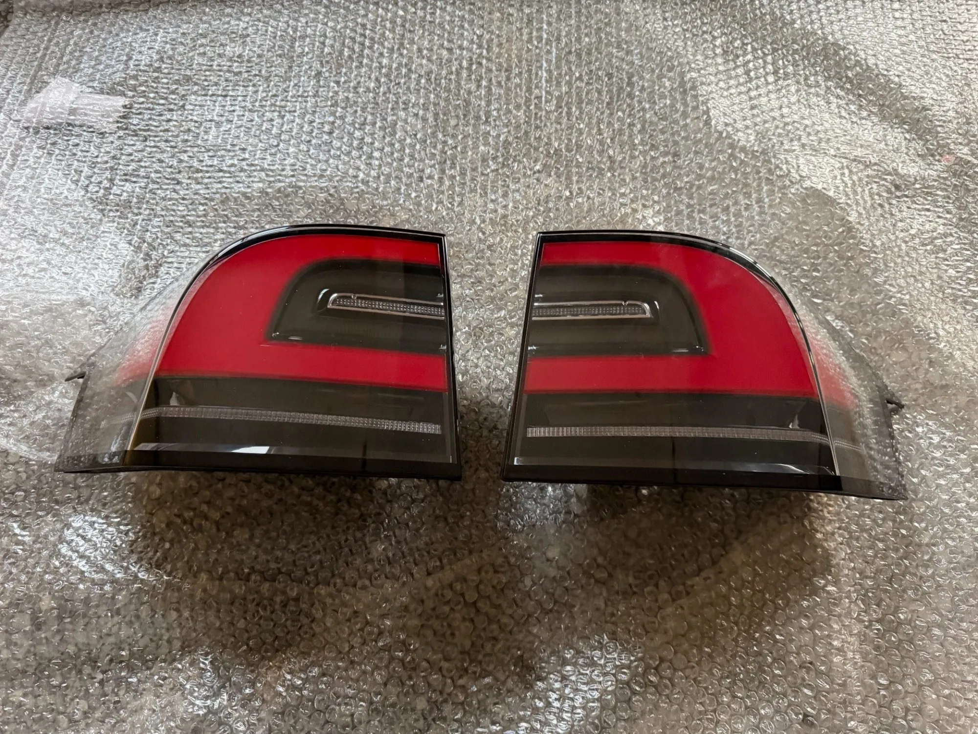 Fit For Tesla Model X Taillight 2016-2022 Model X Stoplight Rear light OEM# 1034332 1034333 1034334 1034335 Plug And Play
