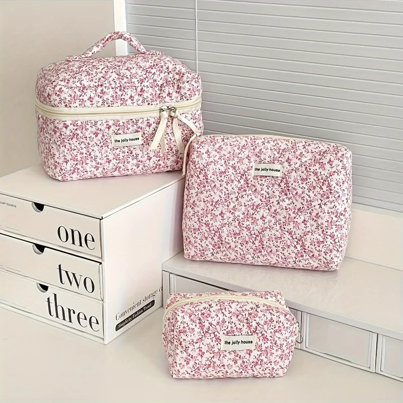 

Large Capacity Floral Makeup Bag Vintage Diamond Quilted Design Portable Durable Handle Cosmetic Organizer Travel Makeup Storage