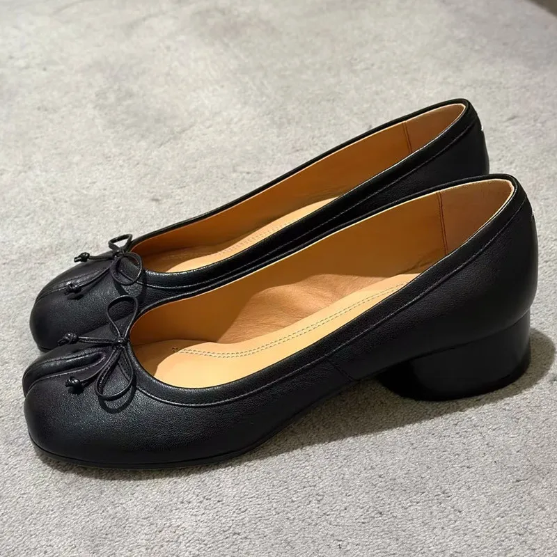 Lente Zomer Microfiber Leer Split Teen Vrouwen Pompen Mode Geplooide Designer Lage Hakken Tabi Zachte Zolen Loafers Casual Schoenen