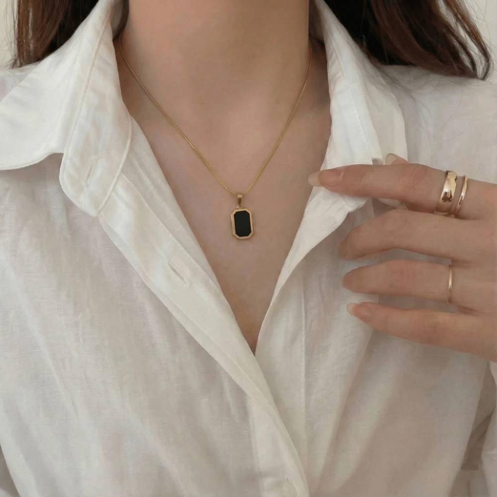 Minimalist Geometric Design Square Necklace Stylish Reversible Short Necklace Choker-Length Necklace