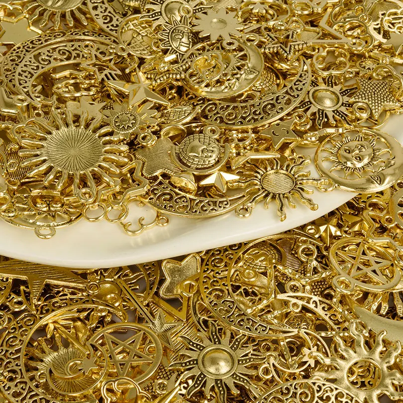 Losowa mieszanka słońce księżyc gwiazda Charms do tworzenia biżuterii luzem Vintage Le Soleil metalowy wisiorek urok DIY kobiety/mężczyźni akcesoria materiał — zdjęcie 4