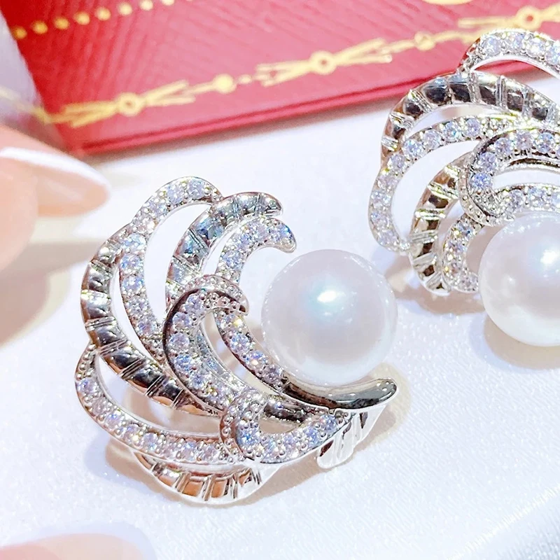 Huitan Graceful Shiny Zirconia Ear Stud Lady Engagement Earrings Jewelry with Simulated Pearl Delicate Accessories for Wedding