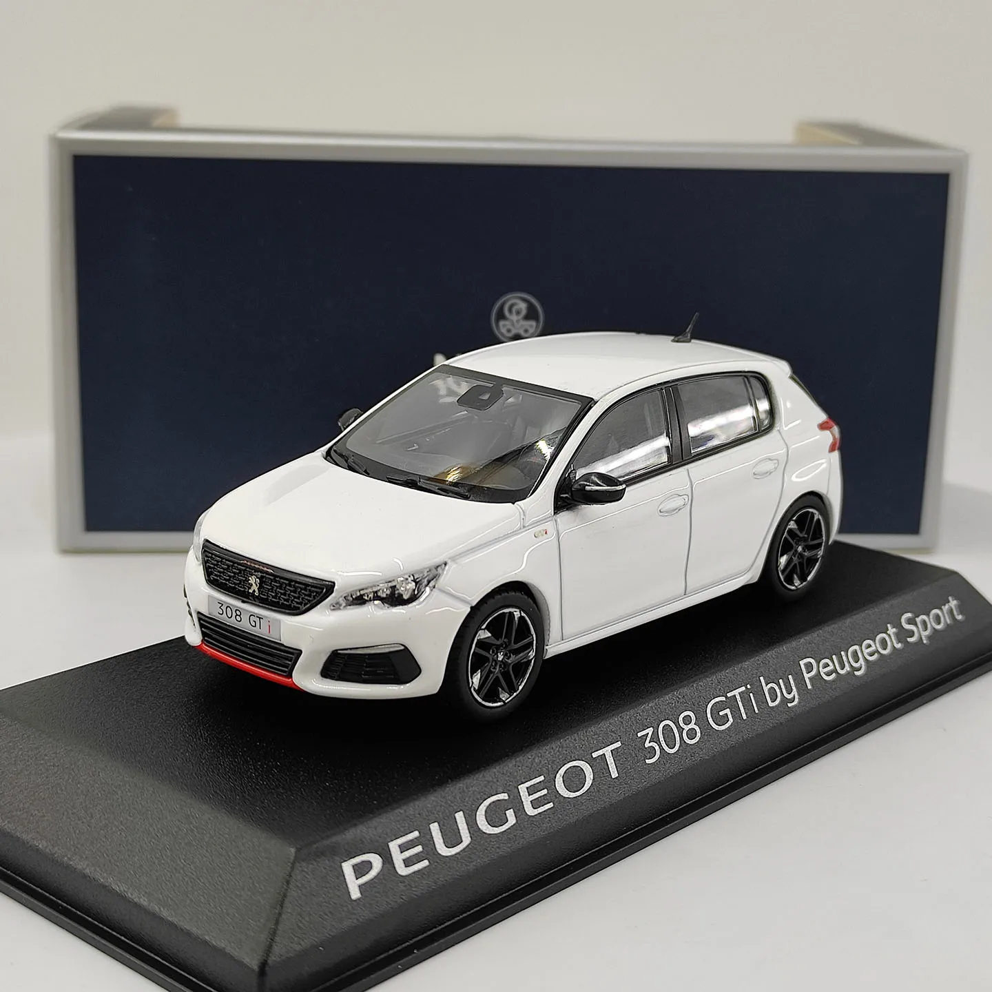 Diecast NOREV 1:43 Scale 308 GTi Sport Edition White Alloy Car Model