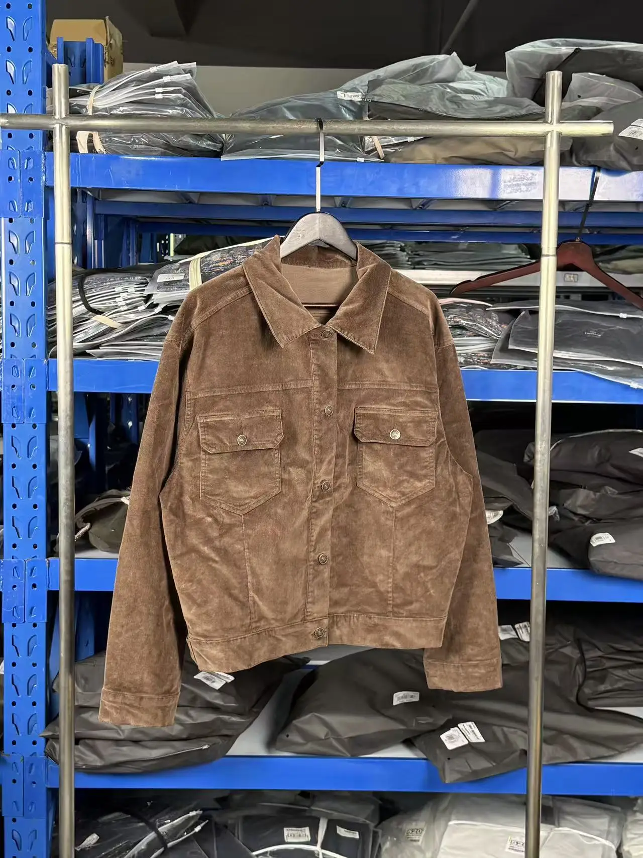 

Мужская вельветовая куртка TROW: повседневная, свободного кроя, на пуговицах, в американском стиле, осенне-зимняя, классическая, однотонная