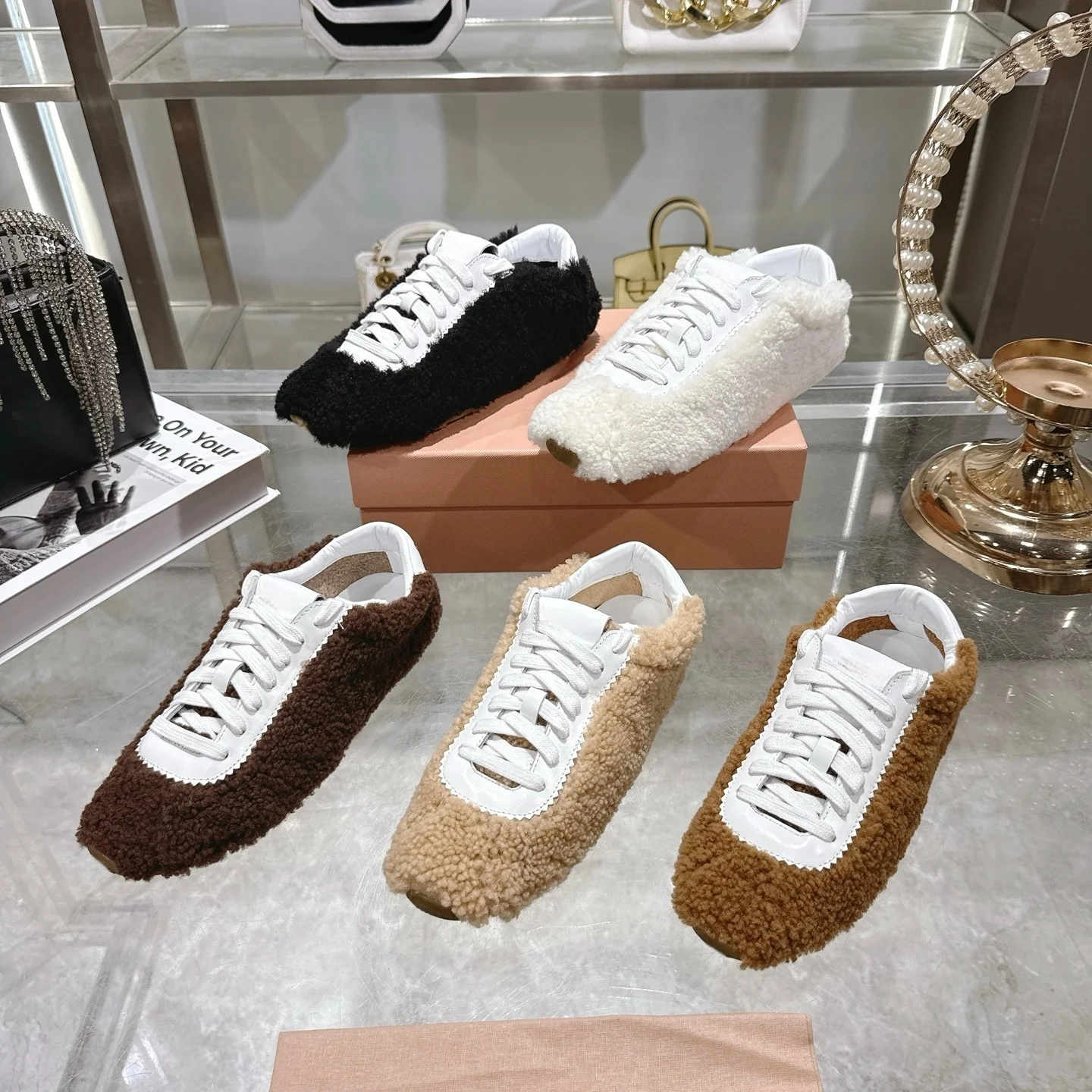 

2025 Autumn New Lamb Wool Thick-Soled German Training Shoes Women's Genuine Leather Lace-Up Casual Furry Flats Flat Sneakers