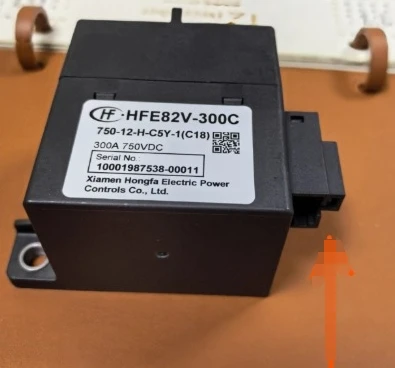 1PCS) HFE82V-300C/7…