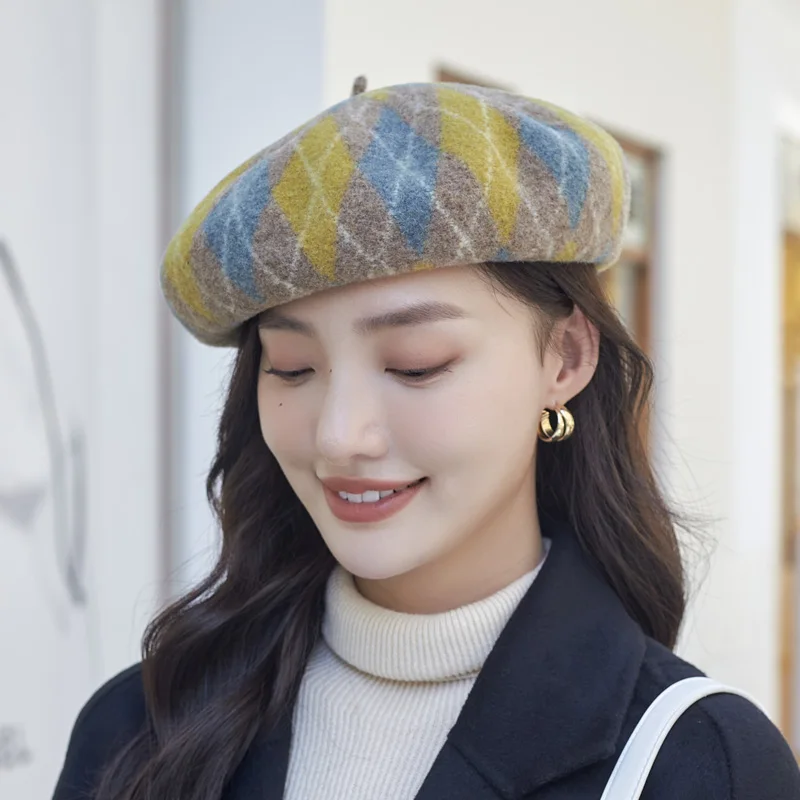 

Women's Autumn and Winter New Style Contrast Pattern Wool Beret Vintage Fashion Warm Painter Hat