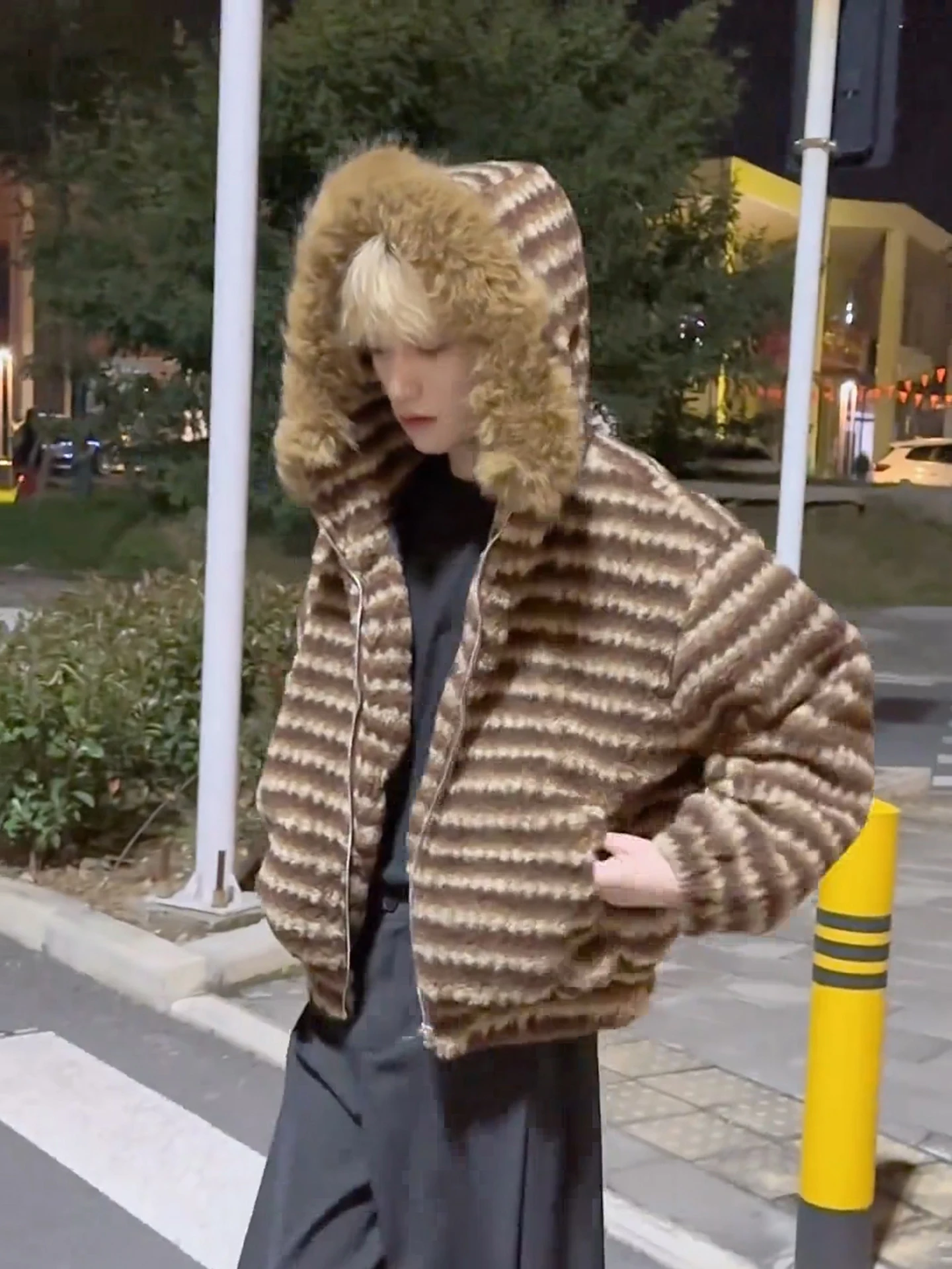 

Ретро-куртка в американском стиле из утолщенного хлопка с большим меховым воротником для мужчин, теплая зимняя хлопковая одежда с капюшоном для пар, верхняя одежда