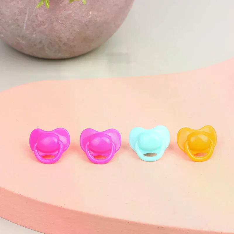 Plastic Toys Playhouse Toys Children's Doll House Miniature Doll Pacifier Expression Pacifier Toy Accessories  20Pcs