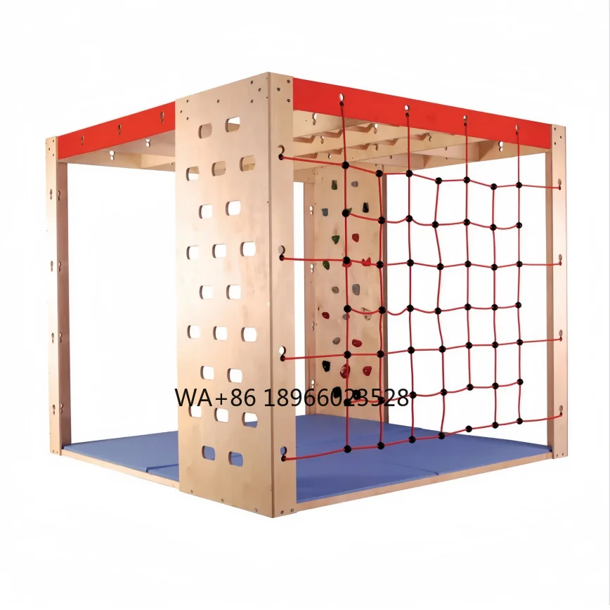 ملعب داخلي متعدد الوظائف مع سلالم خشبية وحبل شبكي للتسلق على الحائط لصالة الألعاب الرياضية العائلية للأطفال