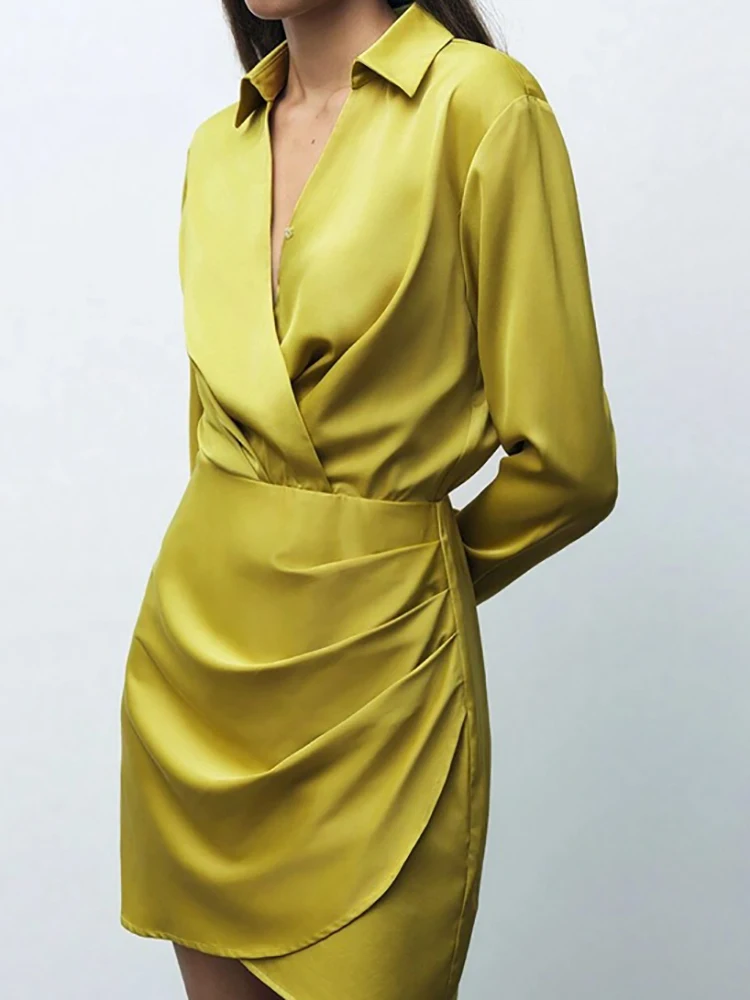 Décontracté bureau Wrap hanche robes courtes automne nouveau Satin couleur unie a-ligne robe 2025 mode col en v taille haute plissée Mini robe