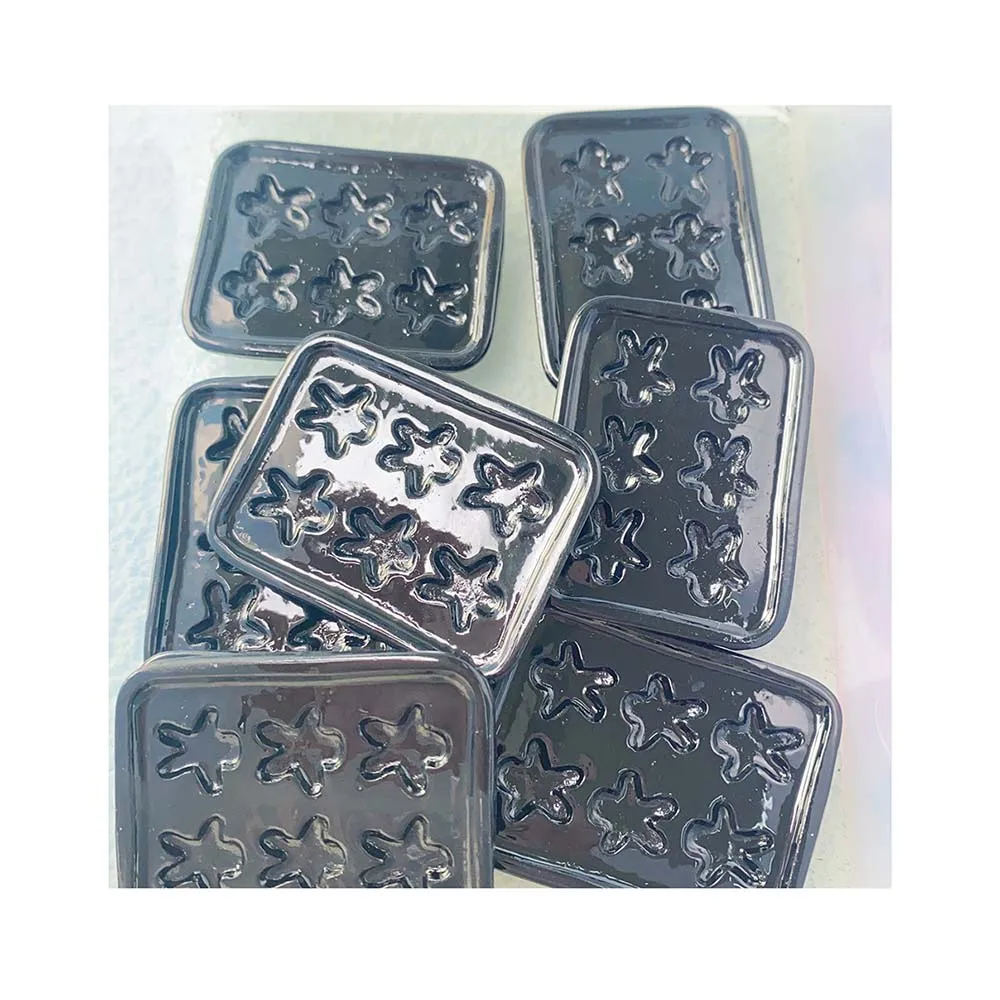 لوحة صينية خبز على شكل قلب أسود، بيت دمية مصغر، صواني خبز فارغة للمطبخ، مورد الحفلات، 5 × 30 × 40 مم #1