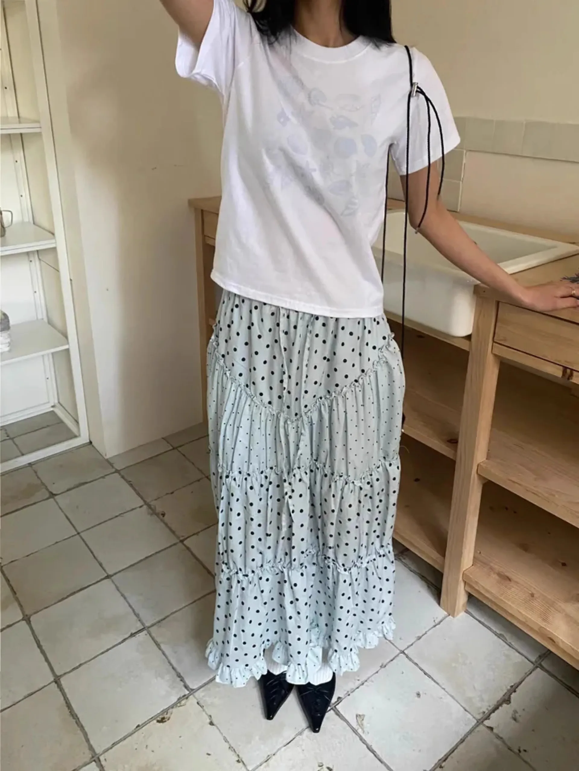 Saia Midi Retrô Oxigênio Girl com Poás, Psada, Renda, Cintura Elástica, Estilo A-line, Crimento Médio, Estilo Urbano, V...