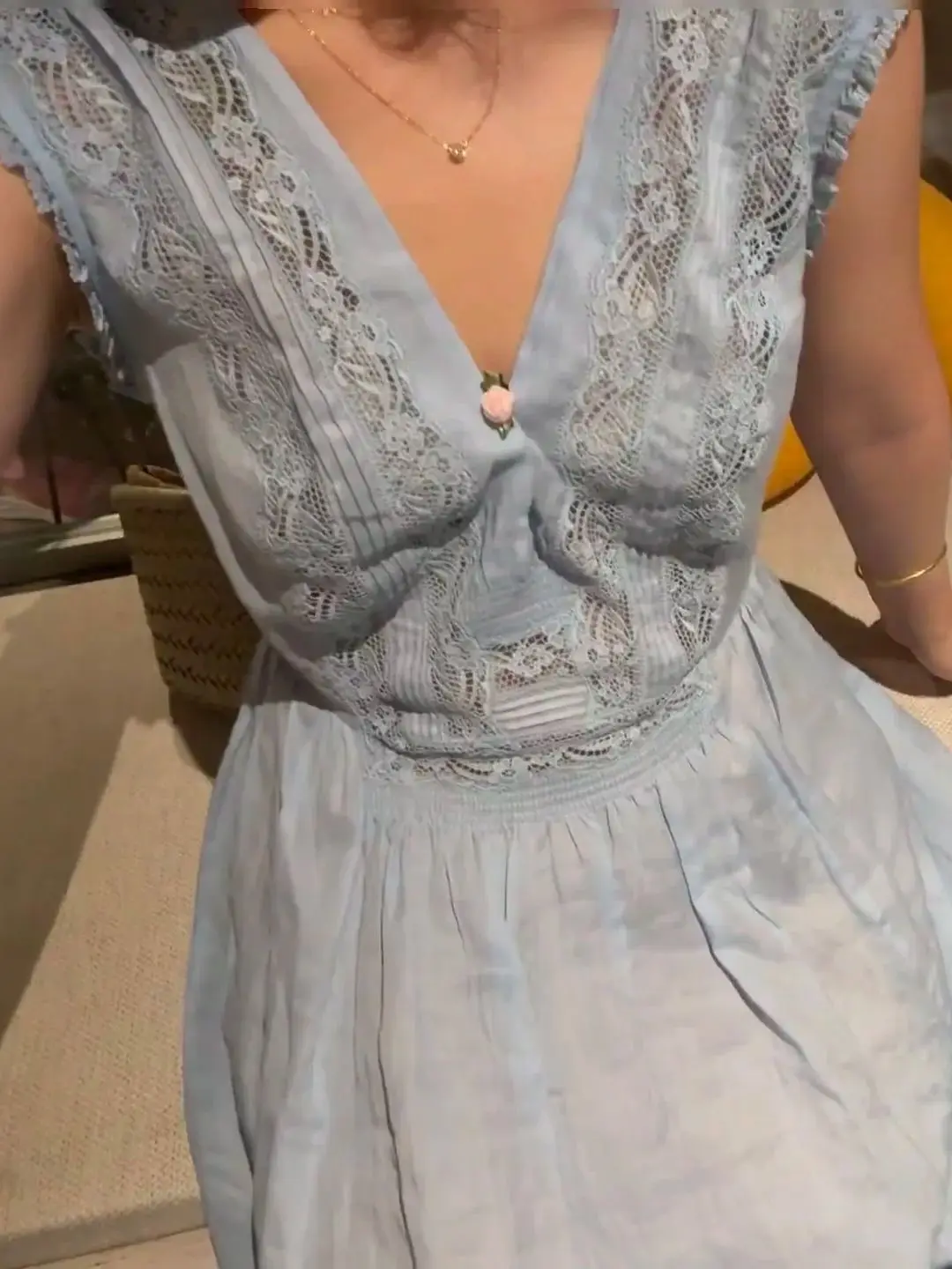 Damen 100% Ramie Blaues Westenkleid Sommer Spitzenbesetztes V-Ausschnitt Ärmelloses Hochgeschnittenes Urlaubskleid