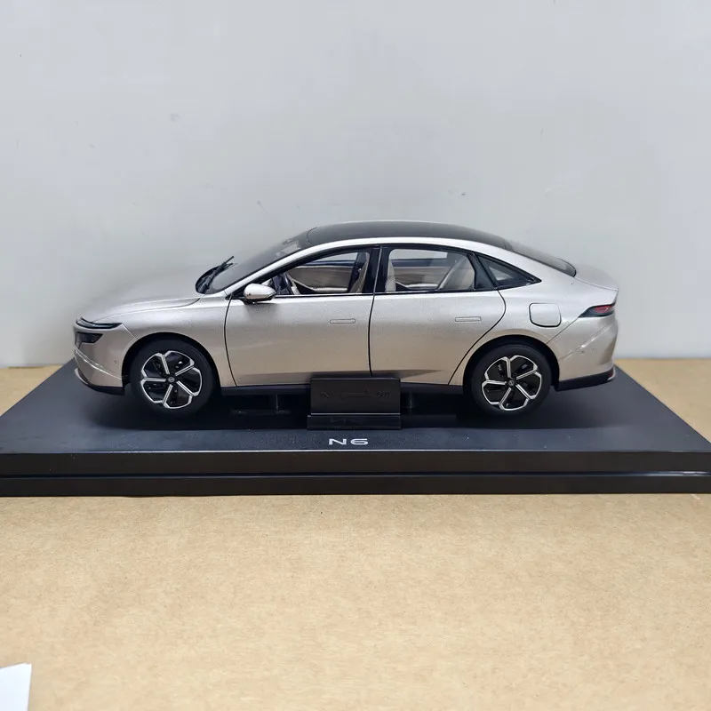

Масштабная модель автомобиля Nissan N6 2026 (1:18) из литого сплава, высокодетализированная реплика, коллекционный предмет для демонстрации, подарок для автолюбителей по всему миру