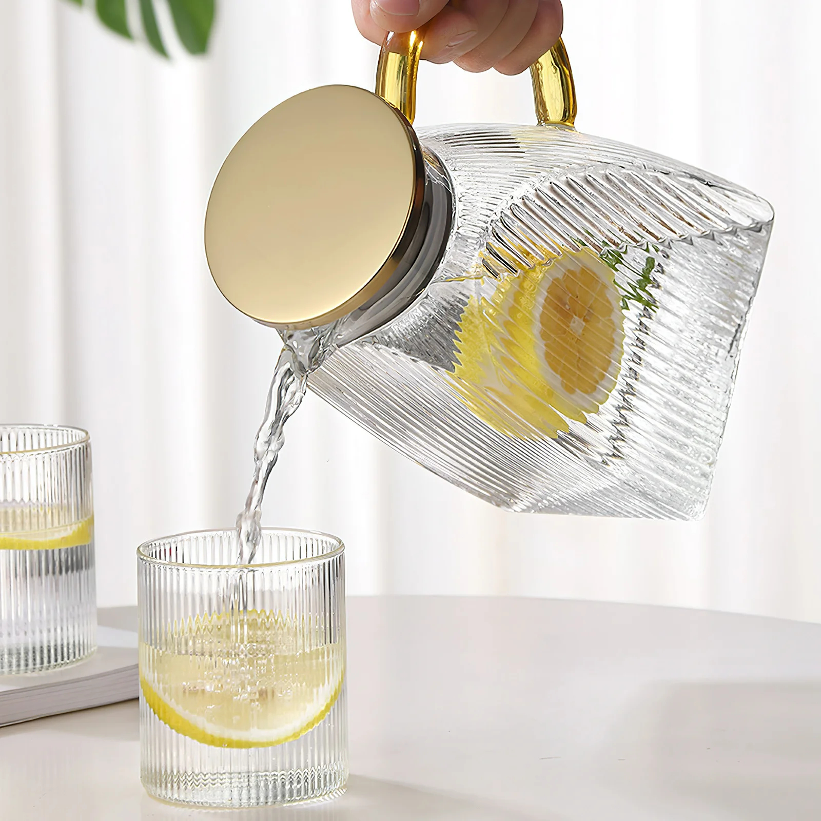 

Large Capacity Glass Water Pitcher Transparent Cold Beverage Jug for Refrigerator Side Door Drink Container Heat Resistant Juice