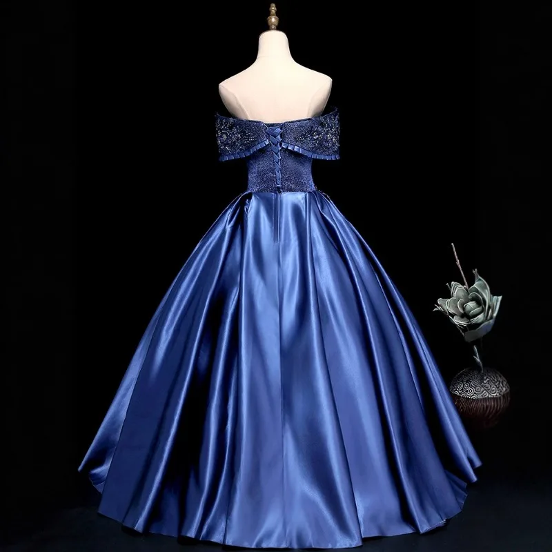 Abito monospalla da donna per l'estate 2026 Esame d'arte vocale Abito da performance solista Gonna lunga a sbuffo per spettacoli di riunioni annuali in raso