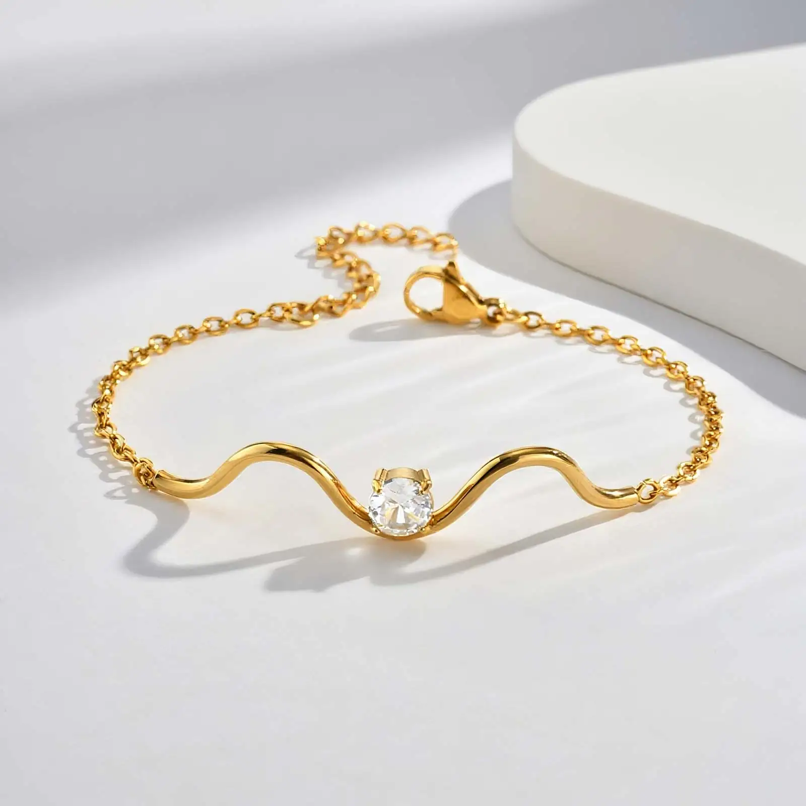 

Dainty Wavy Bracelet with Round Zircon,Gold Plated Stainless Steel Flat Rolo Chain Bracelets for Women,Charm Jewelry Gift
