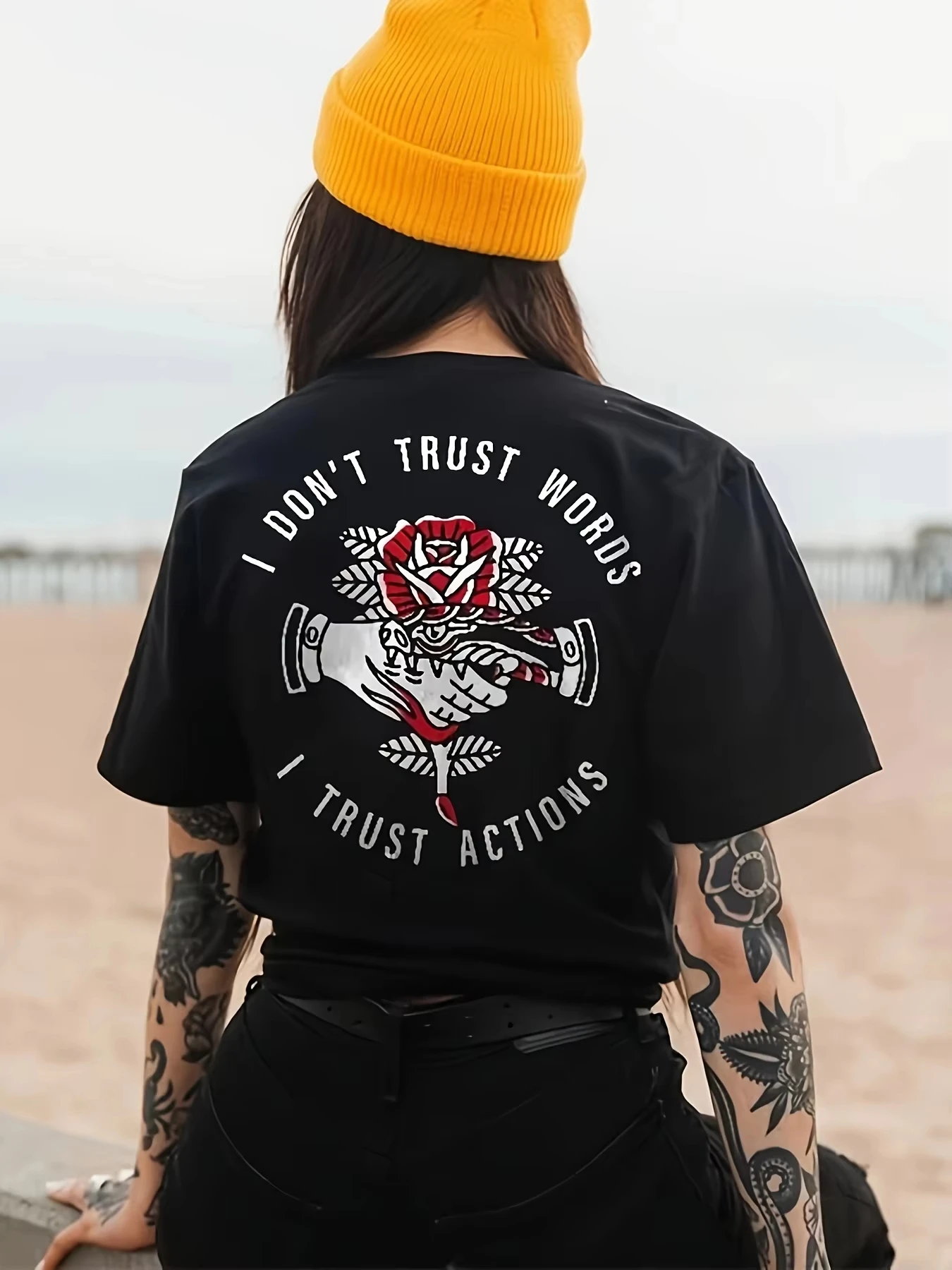 

Women's Elegant Black Short-sleeved T-shirt with Inspirational Text and Geometric Pattern on The Back - Summer Casual Crew Neck