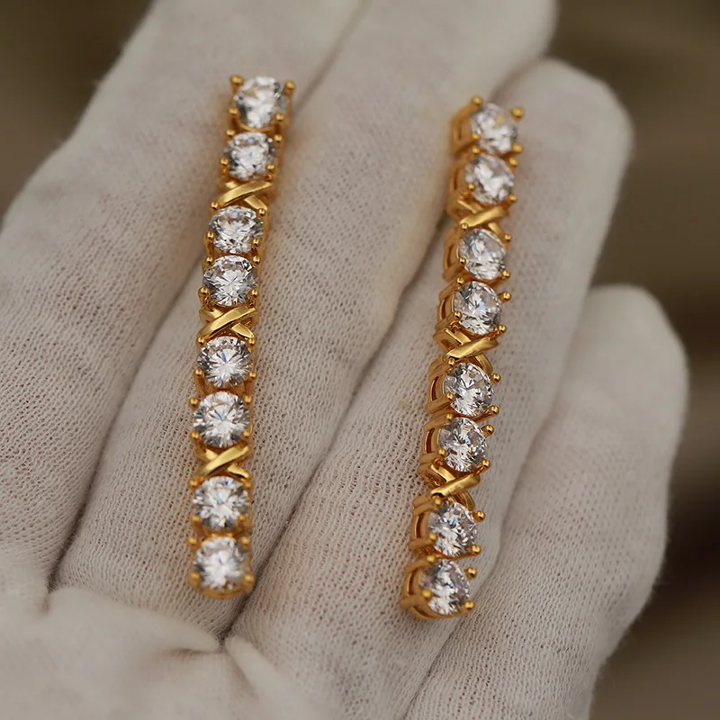New Sight Design Unique Crystal Long Stud Earrings for Women Fashion Brand Brand Elegant Zirconia Jewelry Earrings Gift