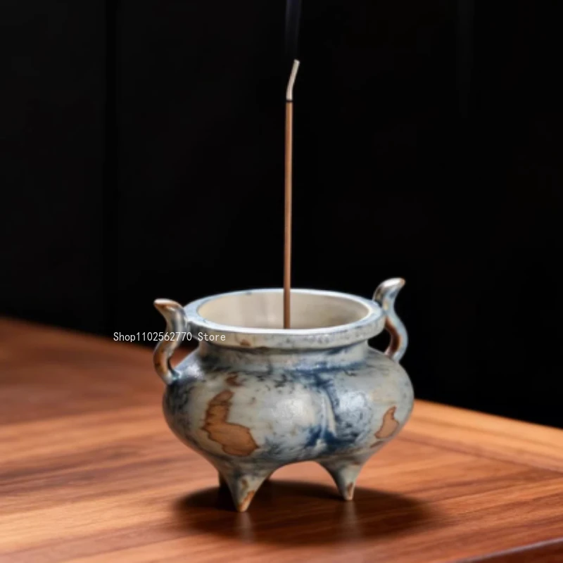 Three-Legged Retro …