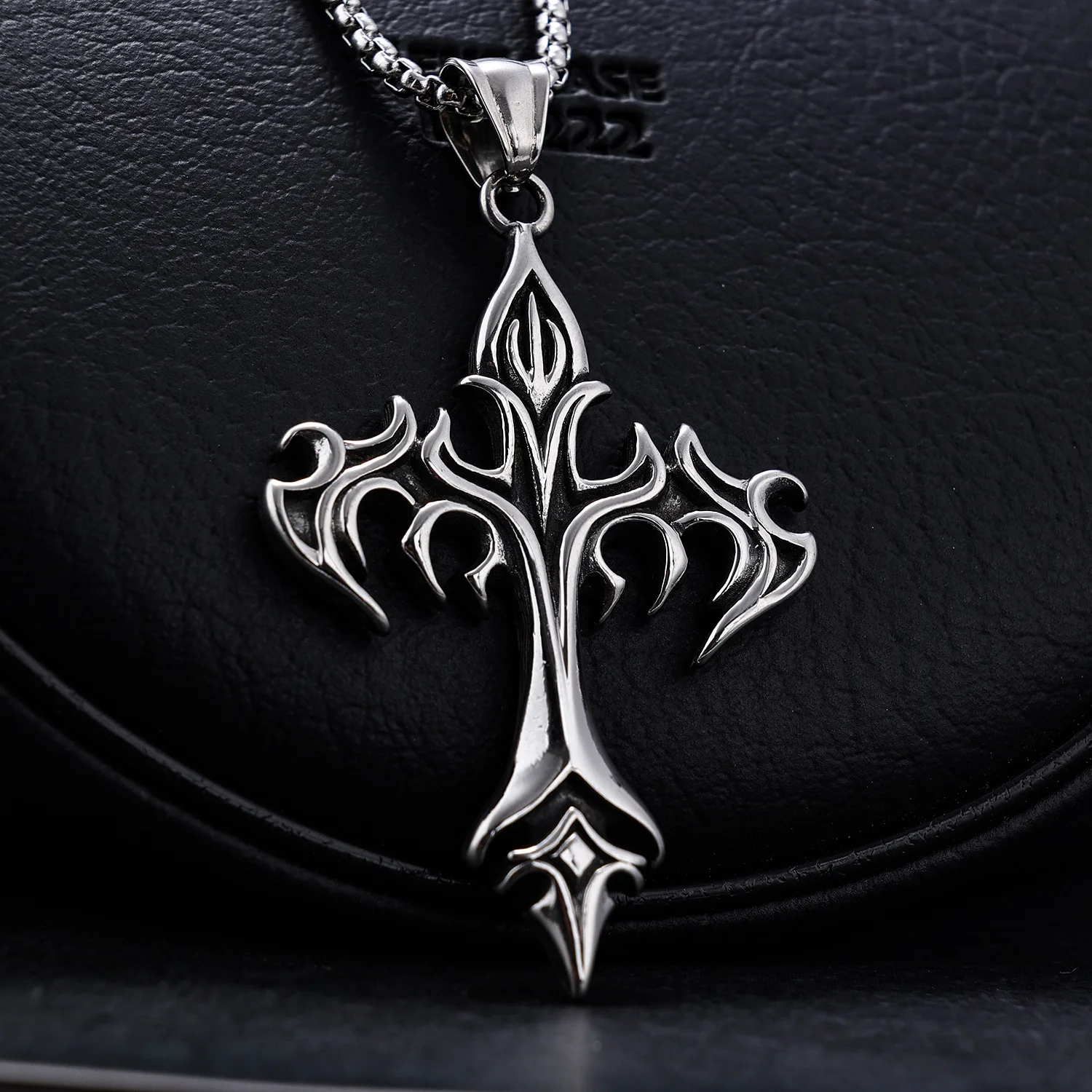 Stainless Steel Necklace Flame Retro Cross Titanium Steel Casting Men Pendant Necklace Type Stainless Steel Necklace Flame Retro