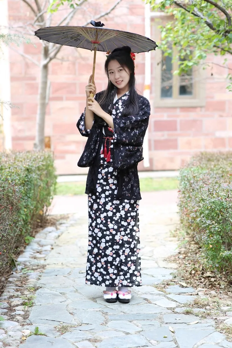Japanese Kimono Cardigan Top Japanese Traditional Kimono Outer Floral Lace Hollow Coat Sun Protection Jacket Yukata Haori Coat