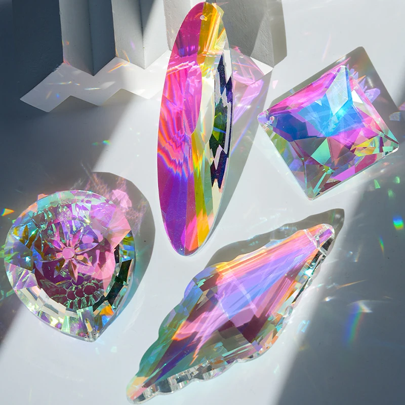 Large Crystal Suncatcher Prism Colorful Hanging Glass Pendant Beads Rainbow Maker for Suncatcher Home Car Decor Windows Hanging