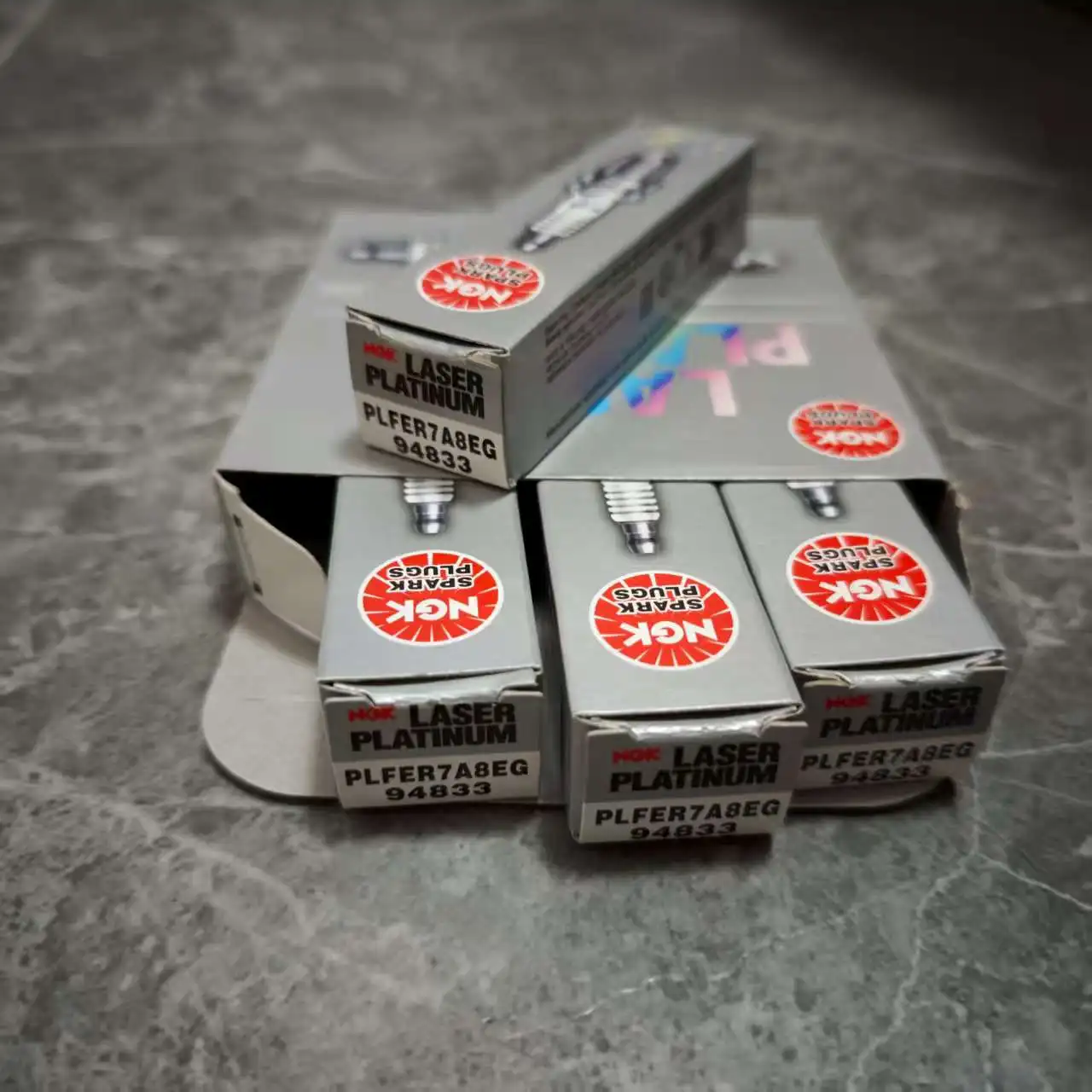 

Original NGK PLFER7A8EG 94833 Dual Laser Platinum Spark Plug For VW Beetle Golf R Tiguan AUDI SKODA 2.0T 06K905601B 06K905611C